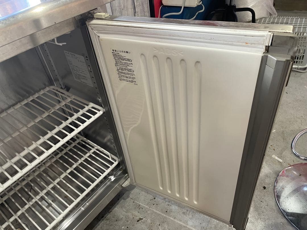 最終締切！福島テーブル型冷蔵庫 庫内広くてステンレス 仕様で良く冷えます！