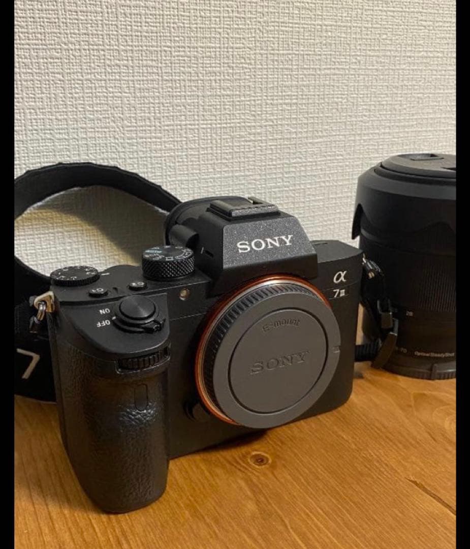 （美品）SONY α7Ⅲ レンズセット。スマホ転送かんたん。バッテリー純正。