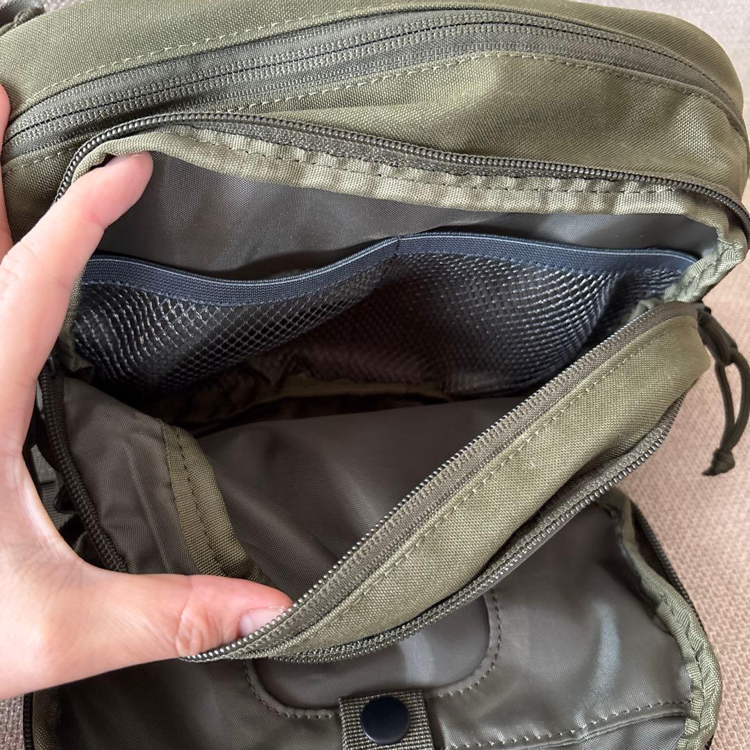 Hugoo ヒップシート カーキ