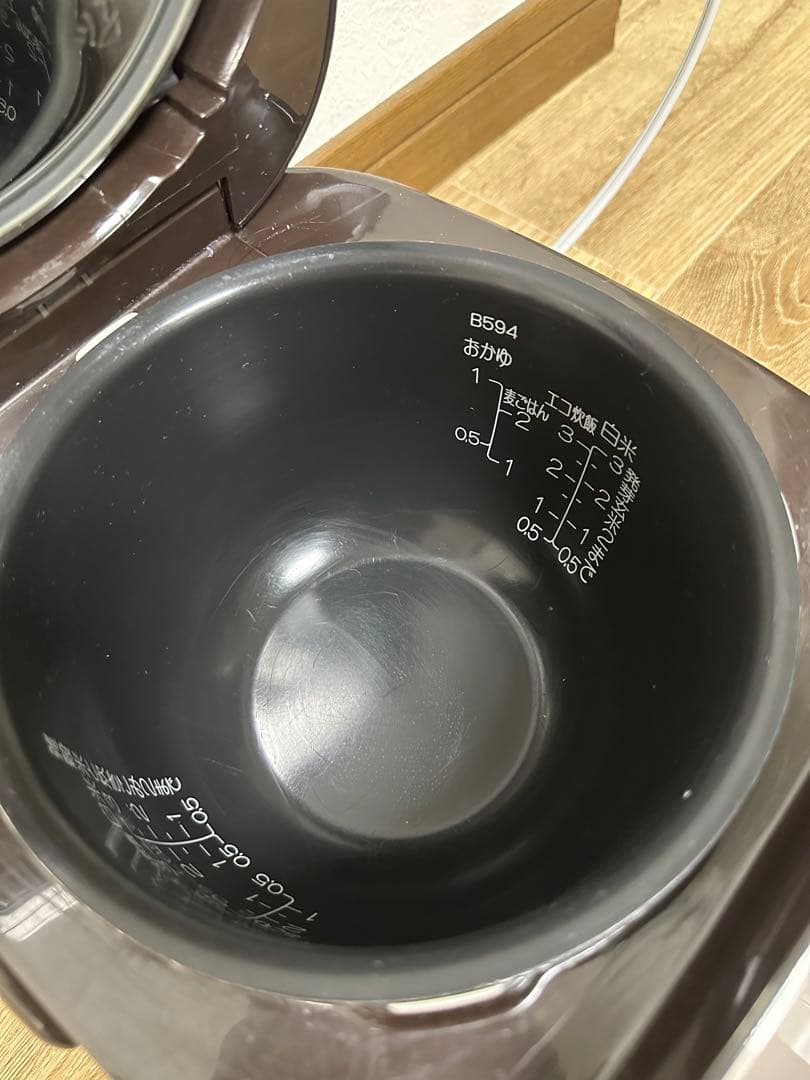 象印 ZOJIRUSHI 炊飯ジャー 極め炊き NP-GK05 2022年製