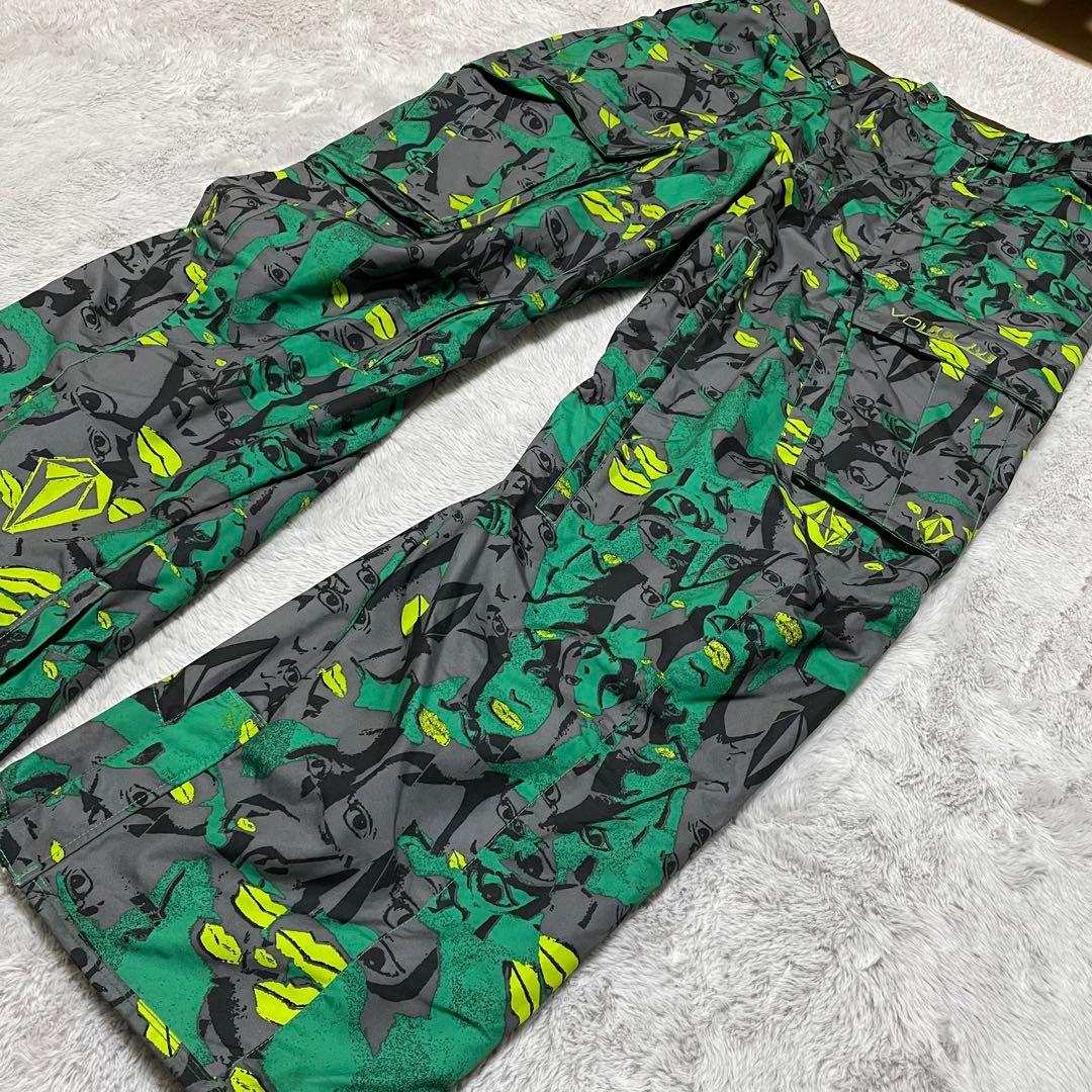 ボルコム　スキーウェア　ナイロンパンツ　総柄　ロゴ刺繍　タウンユース　XLサイズ