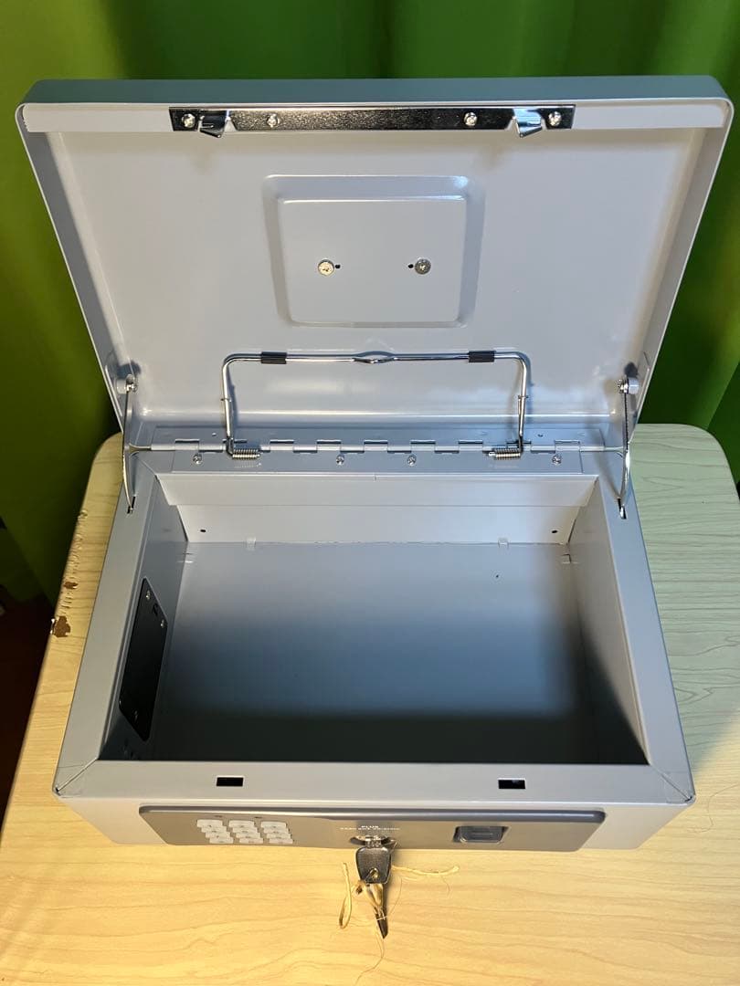 PLUS 電子ロック手提げ金庫 CB-030HL Sサイズ B5 グレー