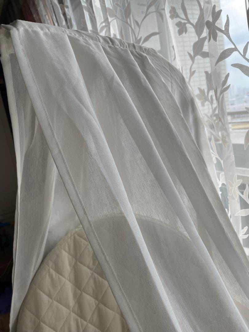 木製円形ベビーベッド マットレス付き