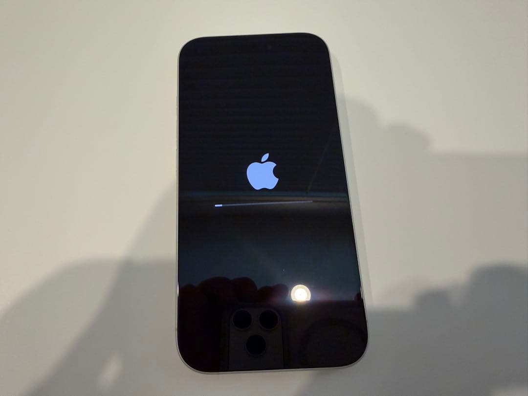 Apple iPhone 16 128GB ホワイト