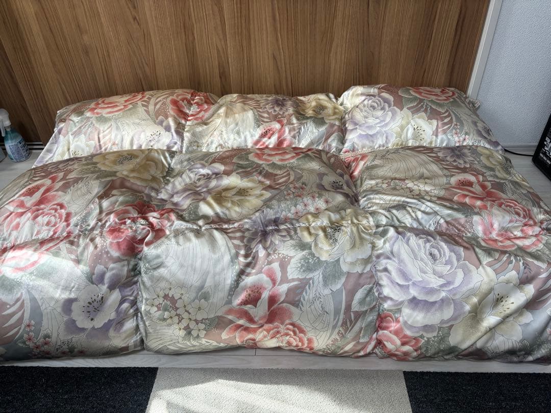 メ*ン様 日本製最高級羽毛布団　花柄シングル　シルク　ホワイトグースダウン95%