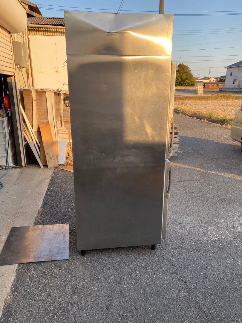 業務用冷凍庫　トレーラック使用　URD - 062 FM6