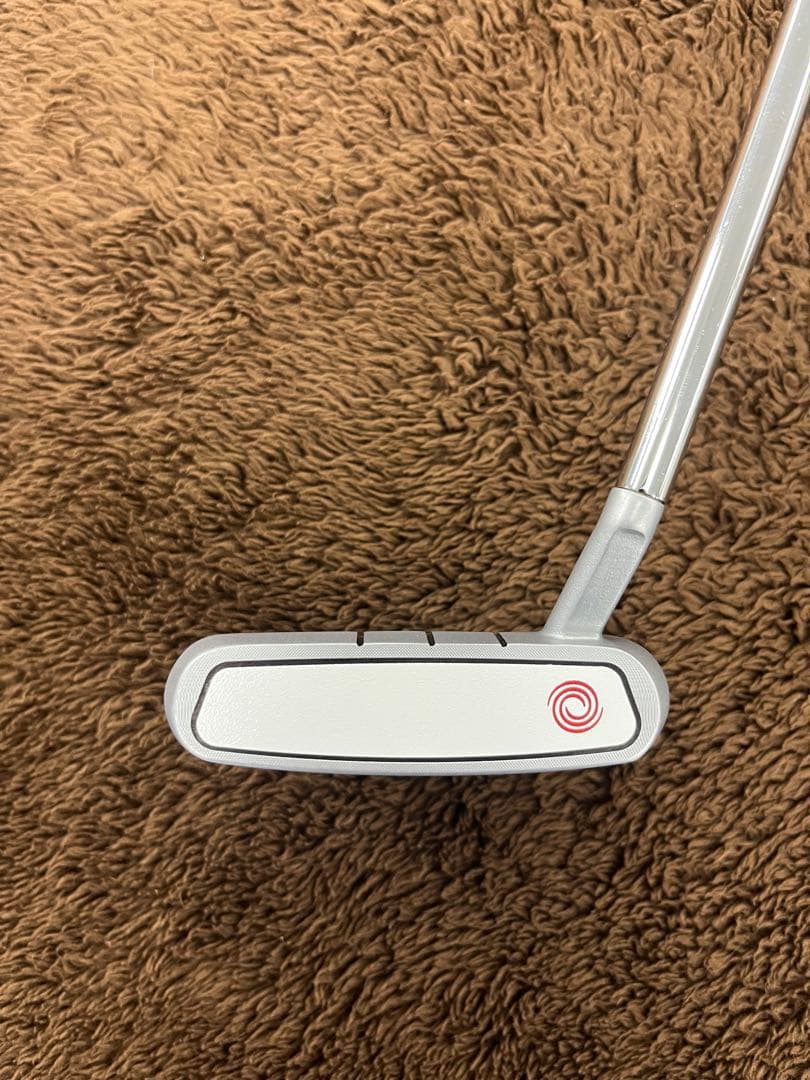 オデッセイ ODYSSEY WHITE HOT OG ROSSIE パター