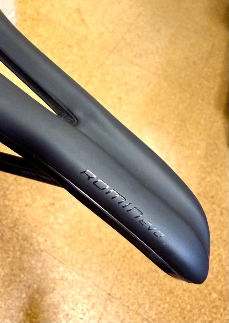 パーツ SPECIALIZED ROMIN EVO COMP GEL