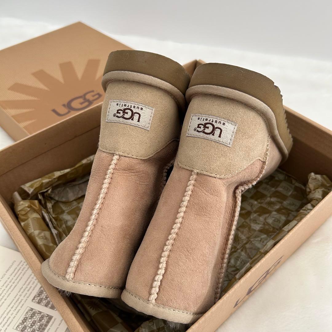 UGG アグムートンブーツ　クラシック　 ベージュ
