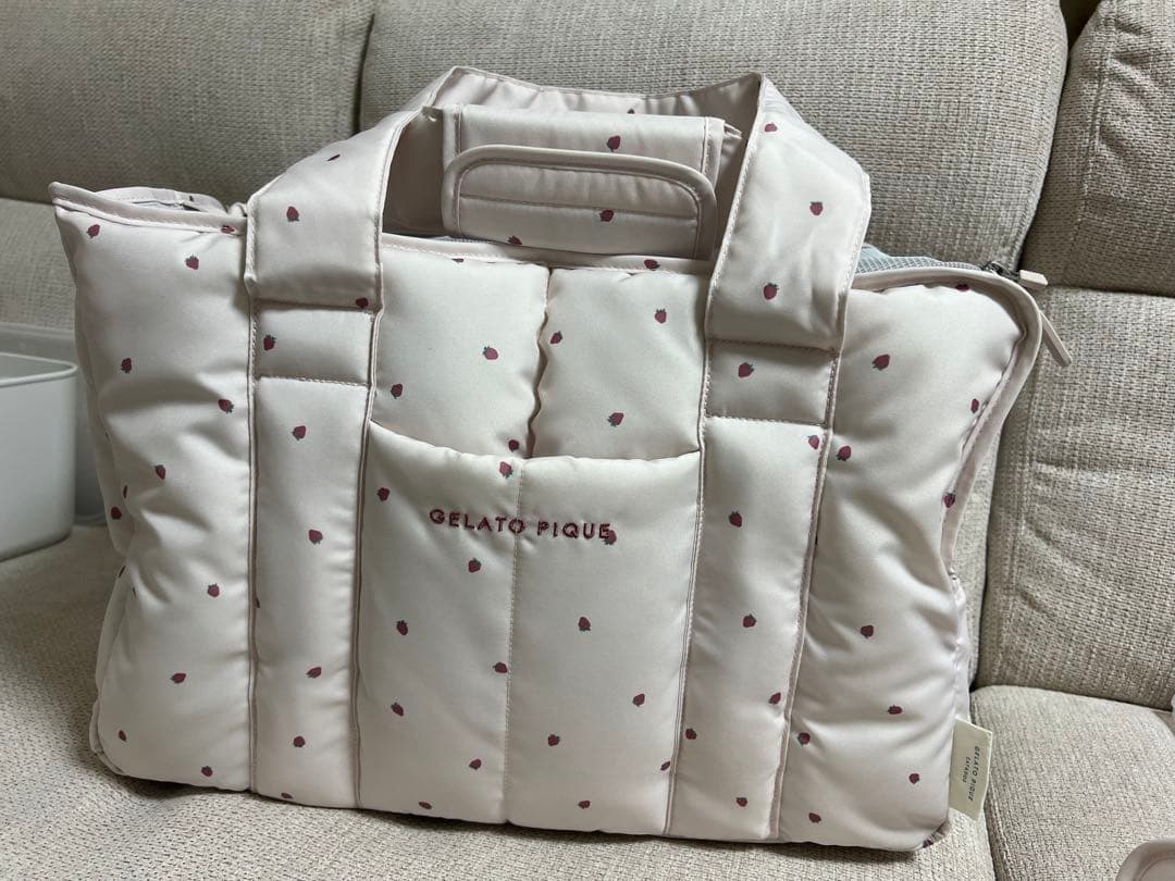 ジェラートピケ ストロベリー柄キルティングキャリーバック ペット 値下げ中