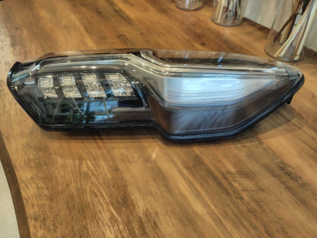 NBOX Custom　右テールランプ