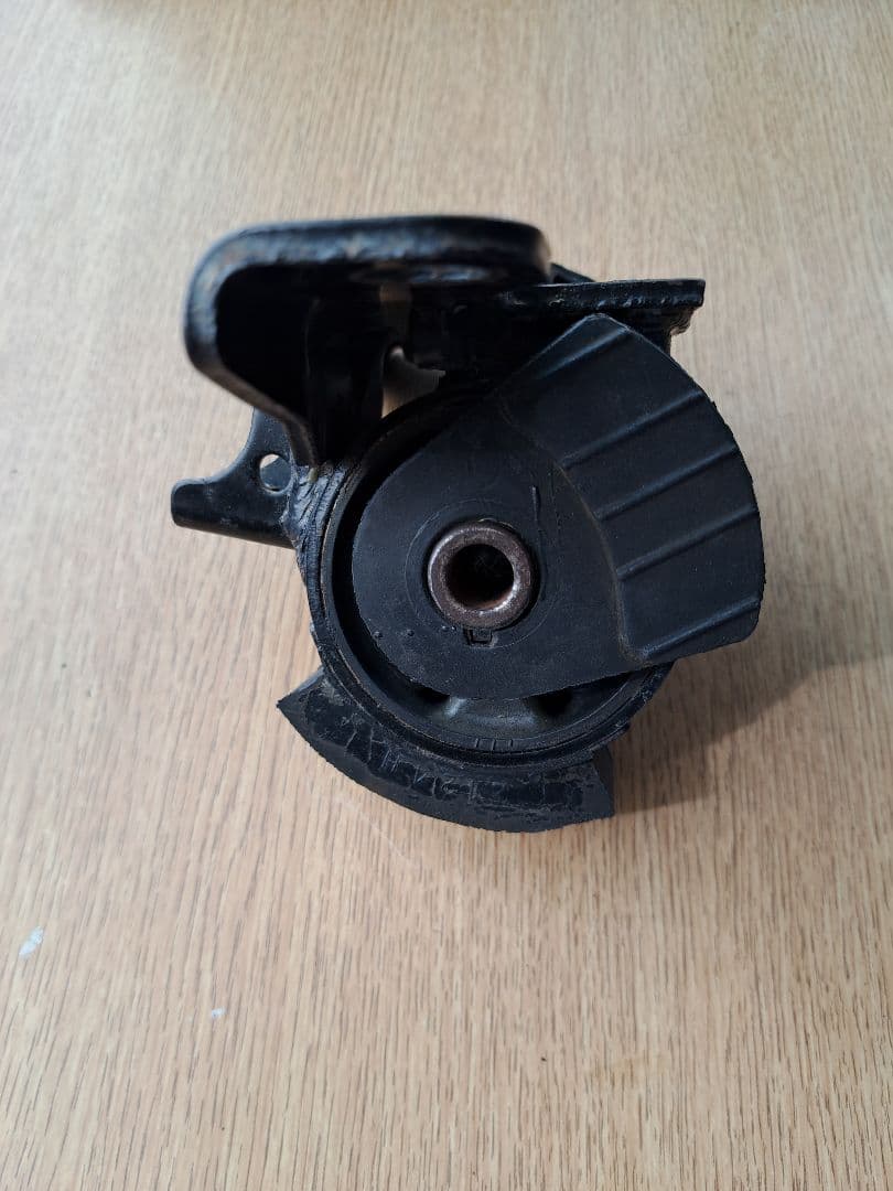 TRD強化エンジンマウント 4AGEU(5バルブ)用中古品 左右セット