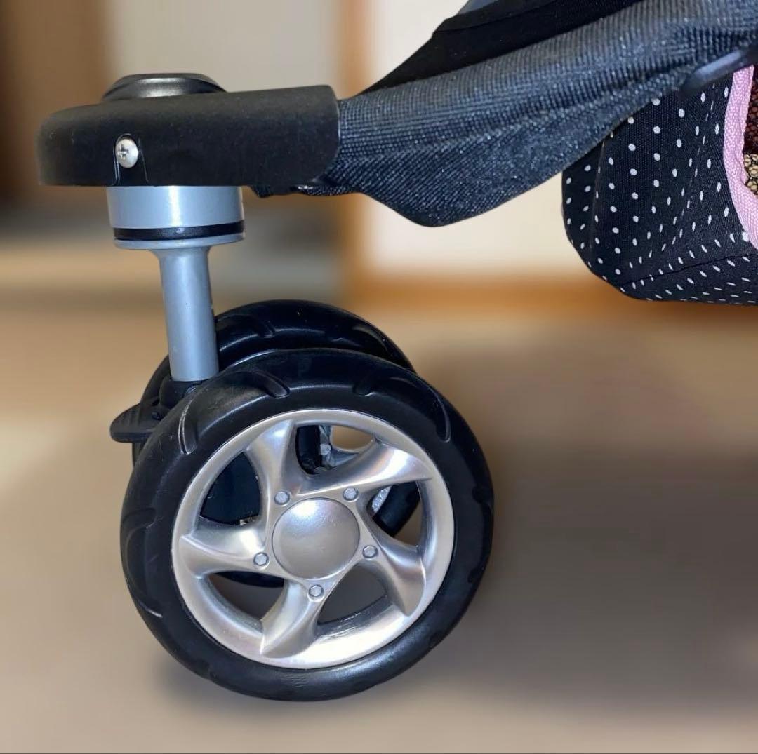 【引き取り希望】ペットカート前輪が2輪のため安定感あり！3輪と4輪のいいとこどり