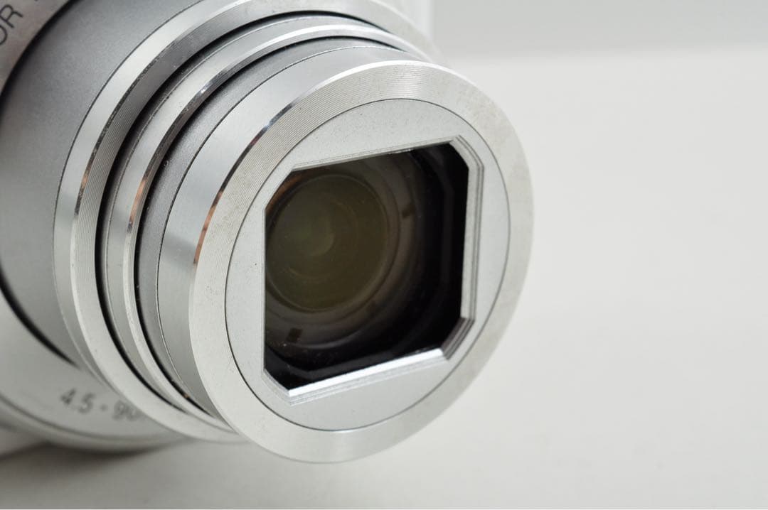 Nikon COOLPIX S7000 ホワイト デジカメ