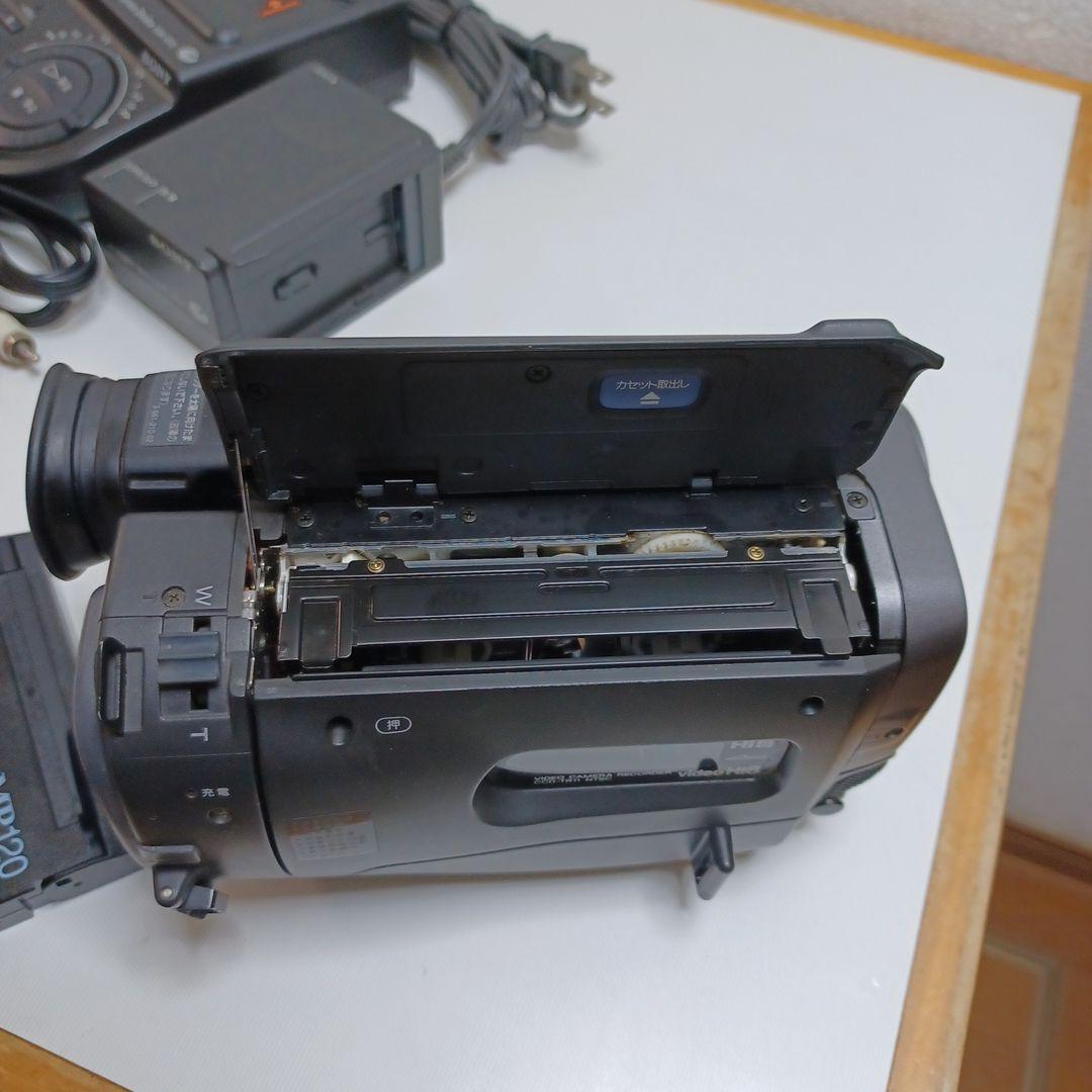 稼動品！SONY video Hi8 Handycam （CCD-TR11）