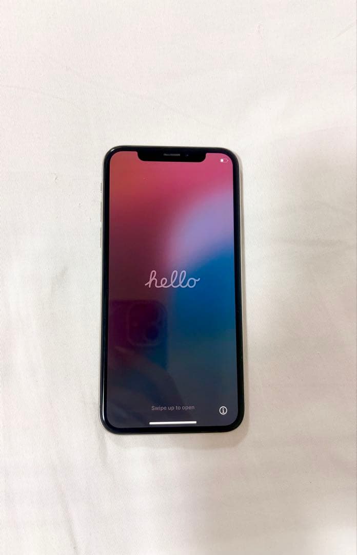 iPhone Xs 64GB シルバー 本体