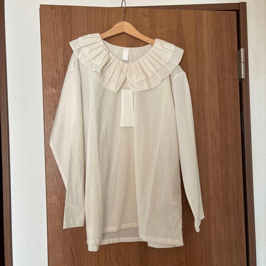 定価22,000円 新品タグ付き★yoli シンプルフリルブラウス オフホワイト