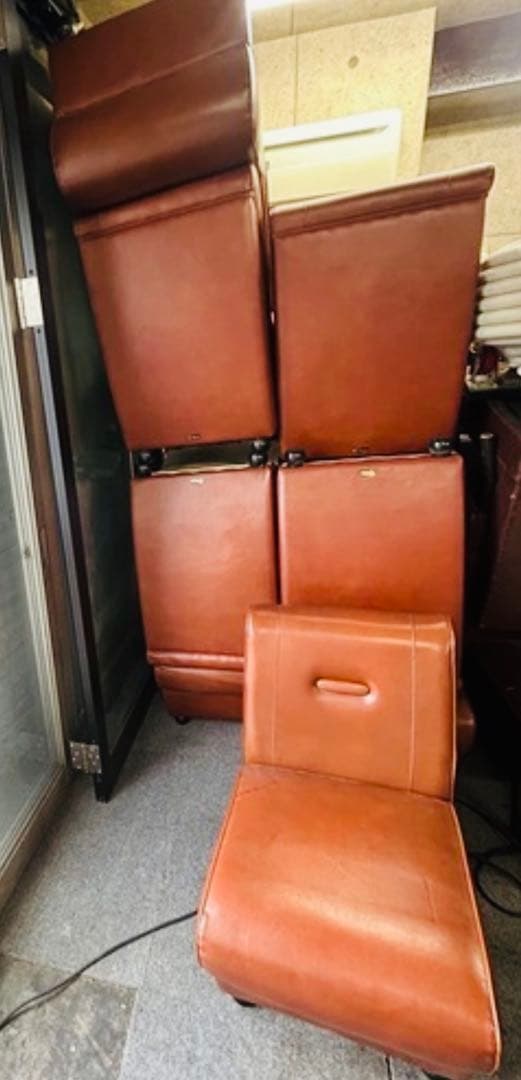 中古美品 シングル品本革業務ソファー 光製作所 8個セット