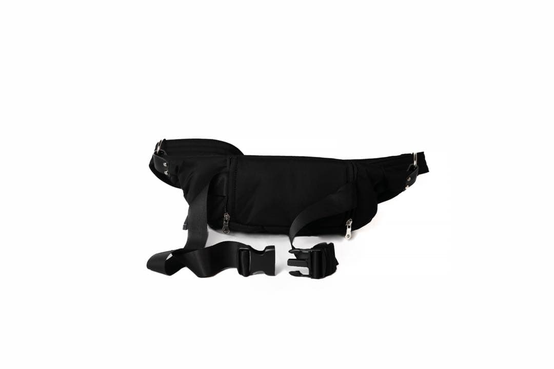 ✼週末お値下げ中✼ N/ORN Máni ボディバッグ　ブラック ヒップシート