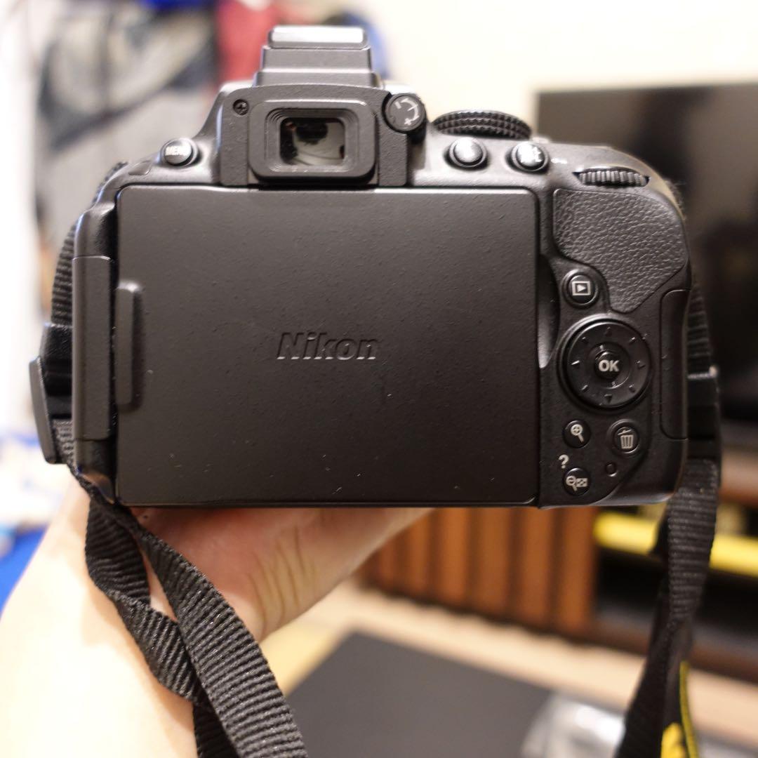 Nikon D5300 レンズ付き　カメラ