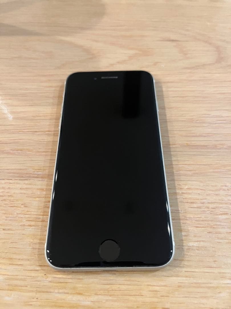 Apple iPhone SE (第3世代) ➕AirTagセット