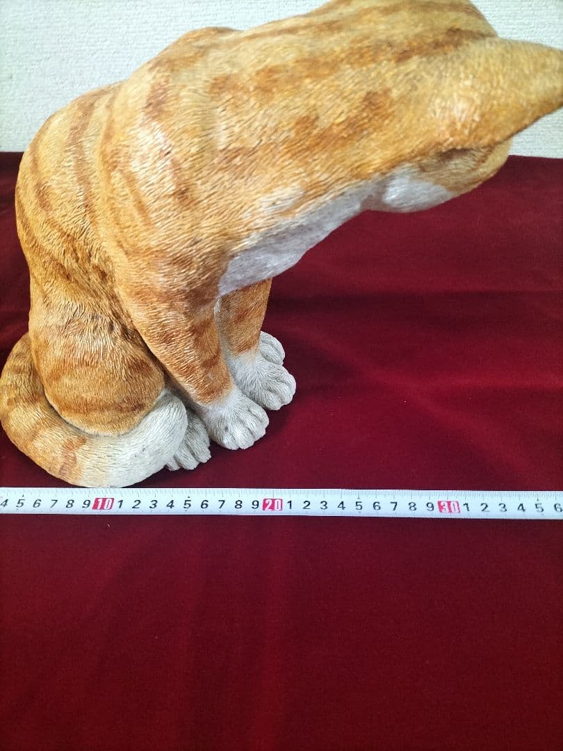 リアルなかわいい猫の置物 オレンジと白　最終値下げ