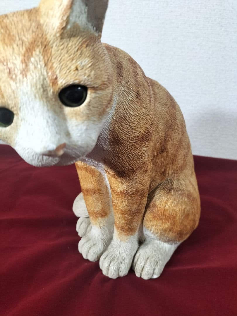 リアルなかわいい猫の置物 オレンジと白　最終値下げ