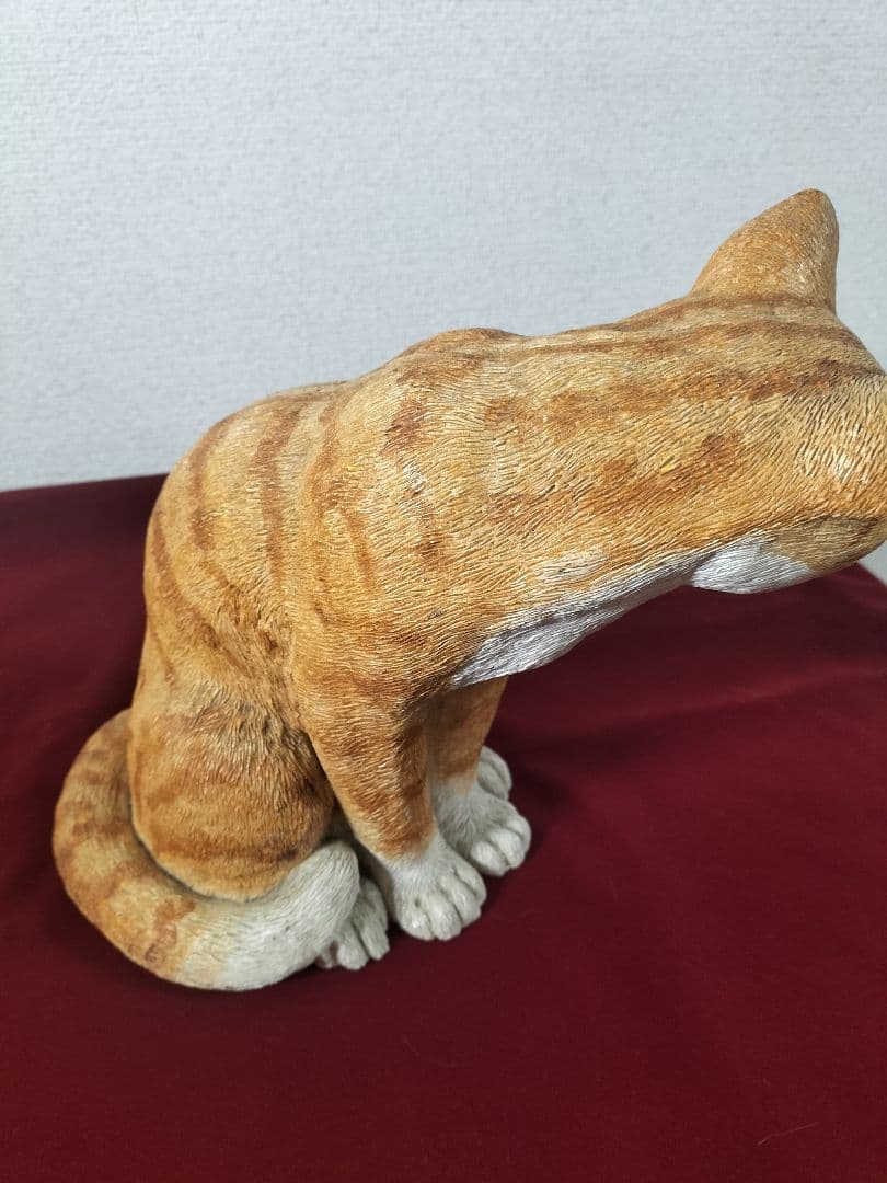 リアルなかわいい猫の置物 オレンジと白　最終値下げ
