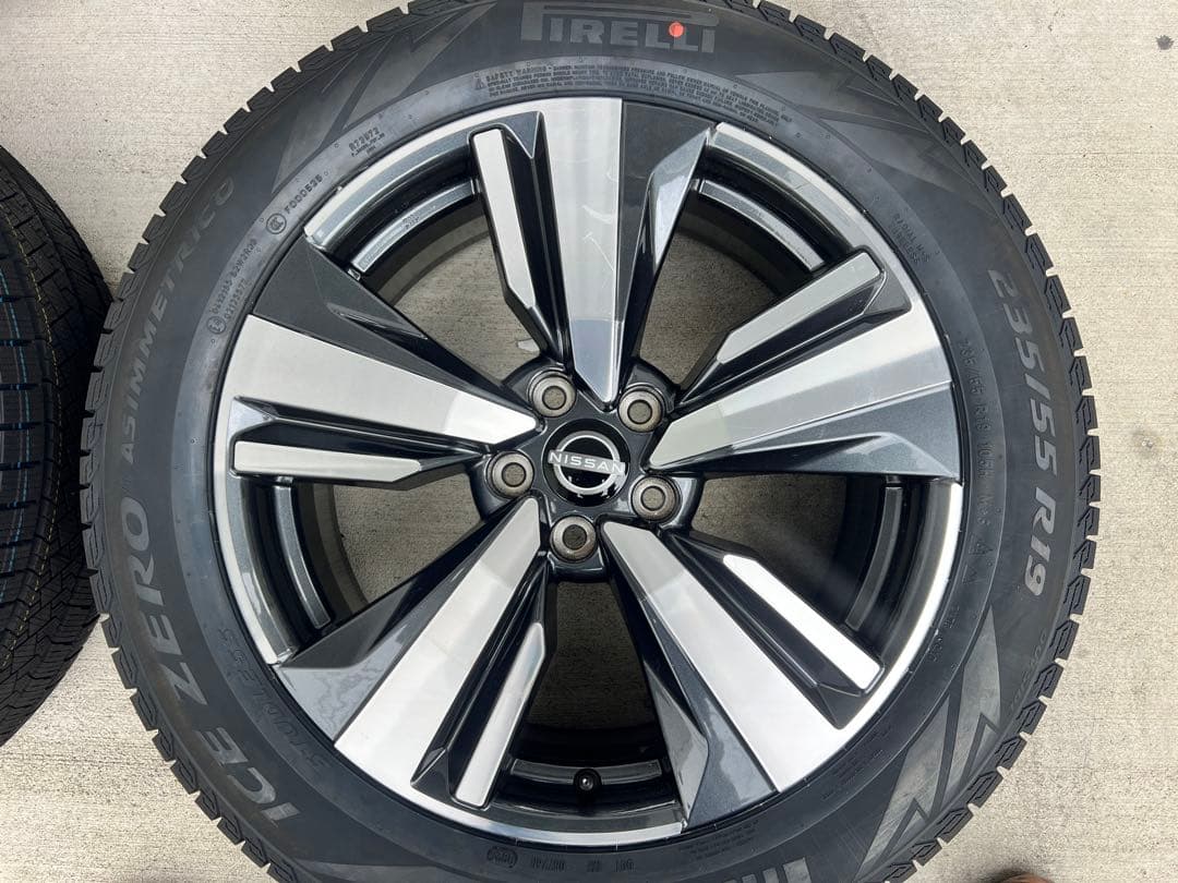 日産エクストレイルt33 19インチスタッドレスホイールセット　スタッドレス新品