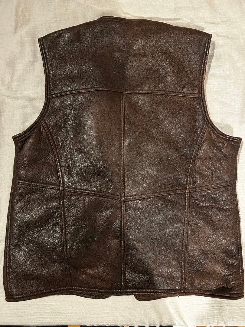 リアルムートン レザーベスト