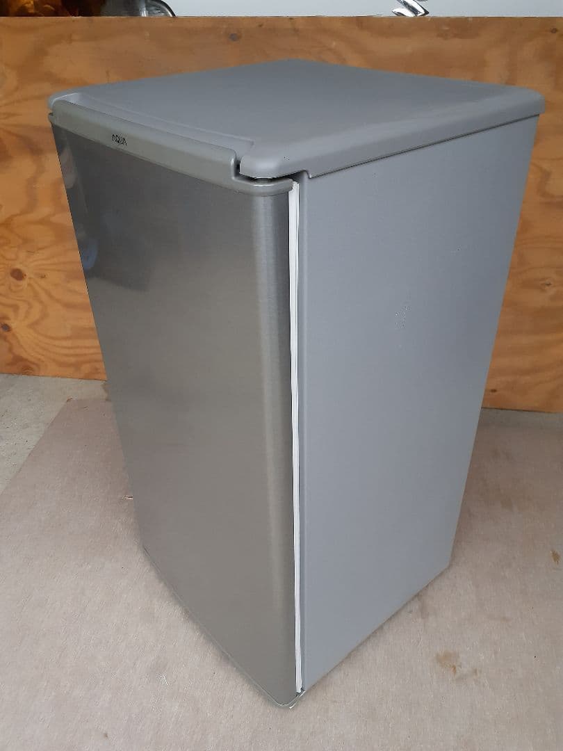 AQUA ノンフロン直冷式冷蔵庫　AQR-8G シルバー　アクア　冷蔵庫　直冷式