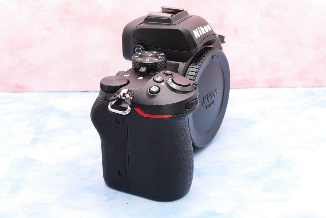 Nikon Z50☆S数僅か70回☆ミラーレス☆軽量＆コンパクト☆極美品