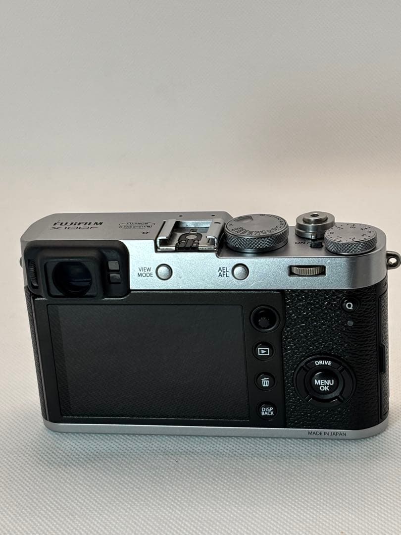 FUJIFILM 富士フイルム X100F シルバー デジタルカメラ