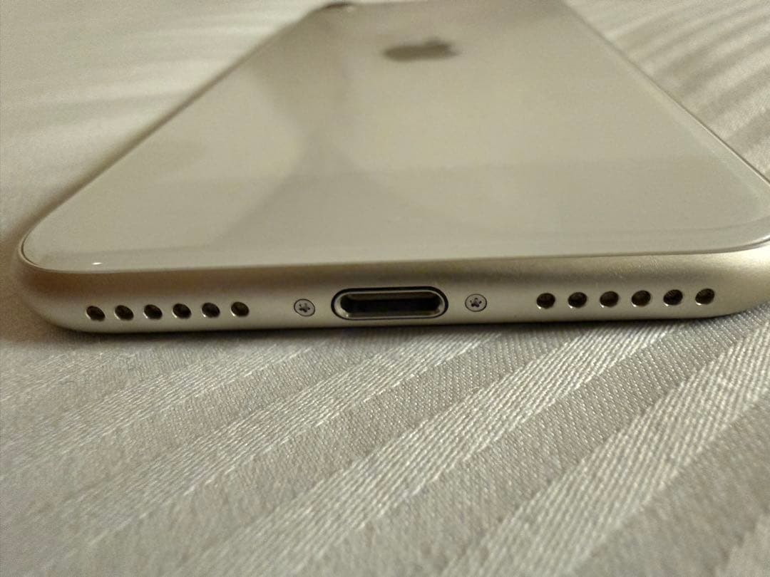 iPhone SE 第3世代 256GB スターライト SIMフリー 本体 海外