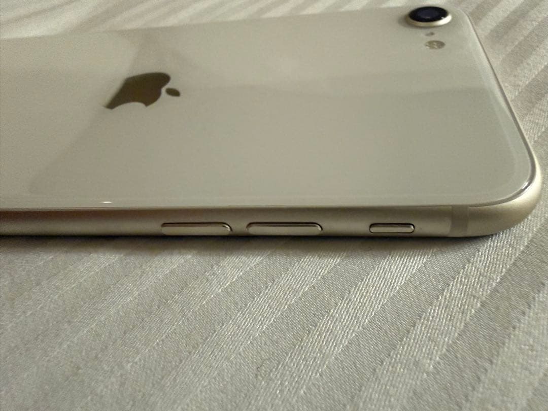 iPhone SE 第3世代 256GB スターライト SIMフリー 本体 海外