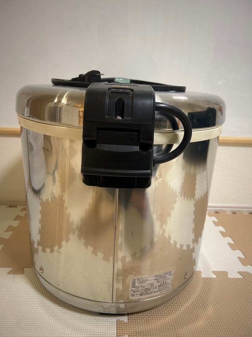 象印　ZOJIRUSHI　業務用　保温ジャー　４升　飲食店　THS-C80A