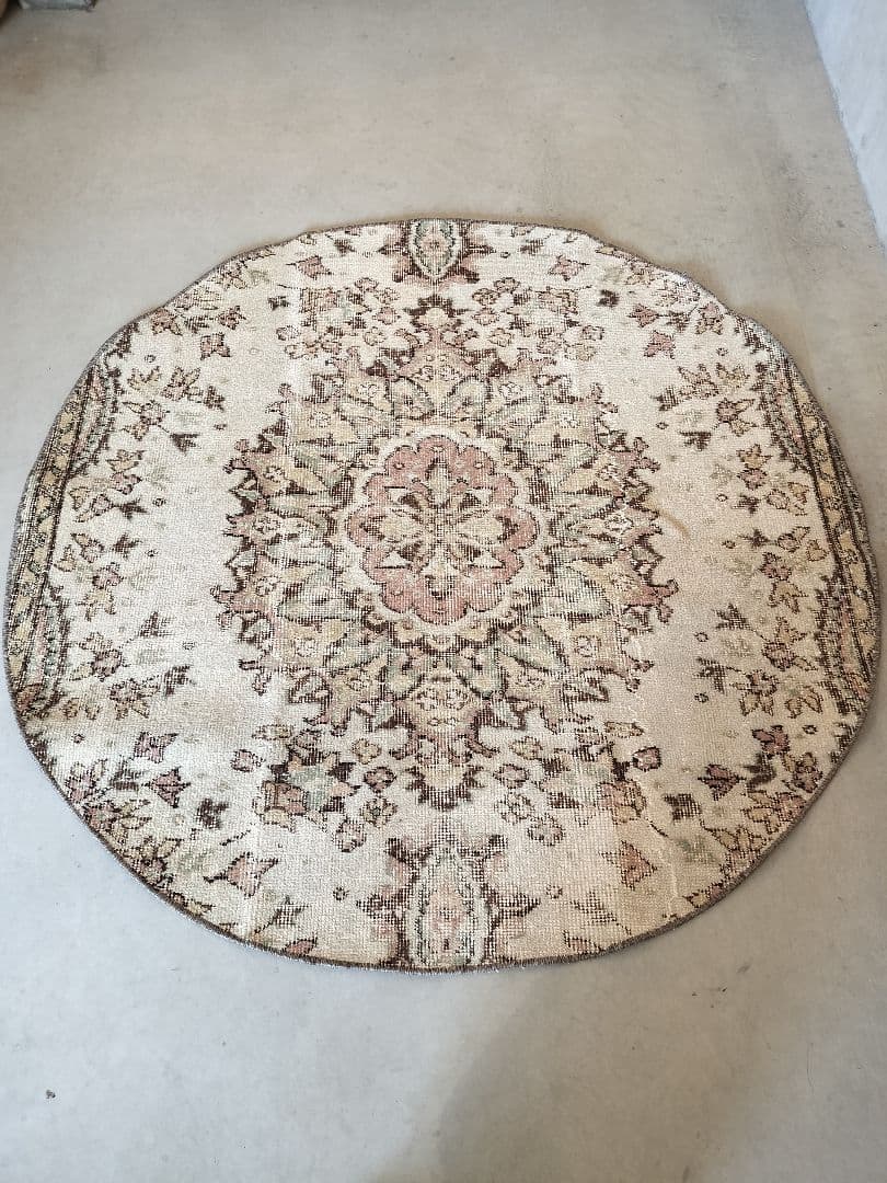 ベージュにくすみピンクと水色　サークルラグ　No.620