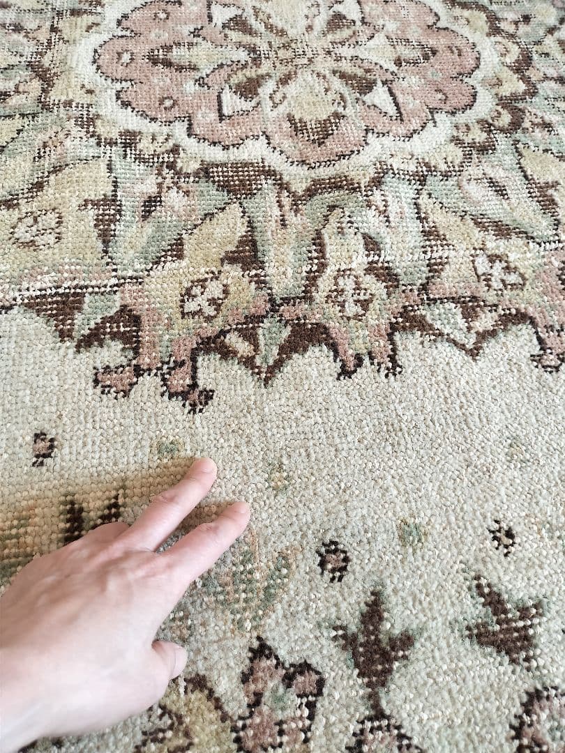 ベージュにくすみピンクと水色　サークルラグ　No.620