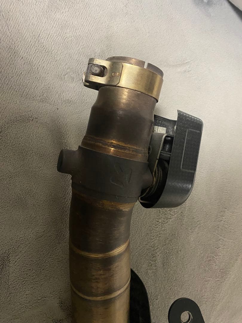 yzf-r6 Akrapovic スリップオンマフラー　M-HAP010