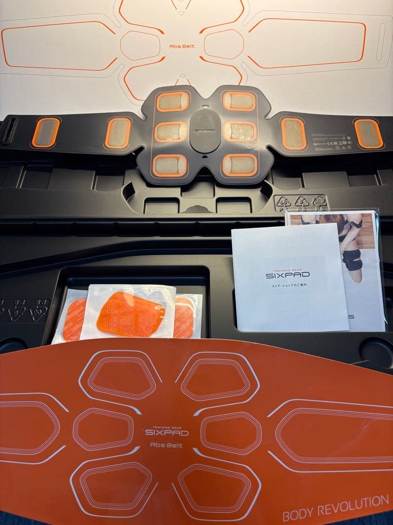 【お盆限定セール】【美品】シックスパッド　アブズベルト　S/M/L