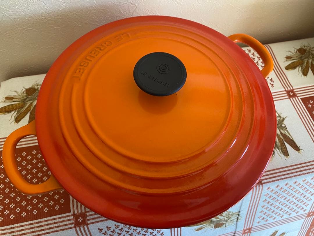 LE CLEUSET ココット・ロンド　22cm オレンジ　両手鍋