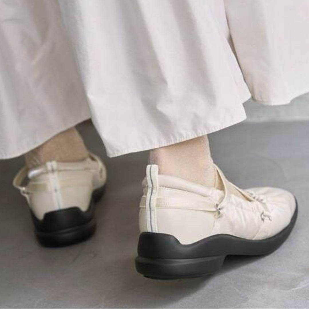 ルタロン　L エラスティックスニーカー　23.5㎝　お探しの方へ！