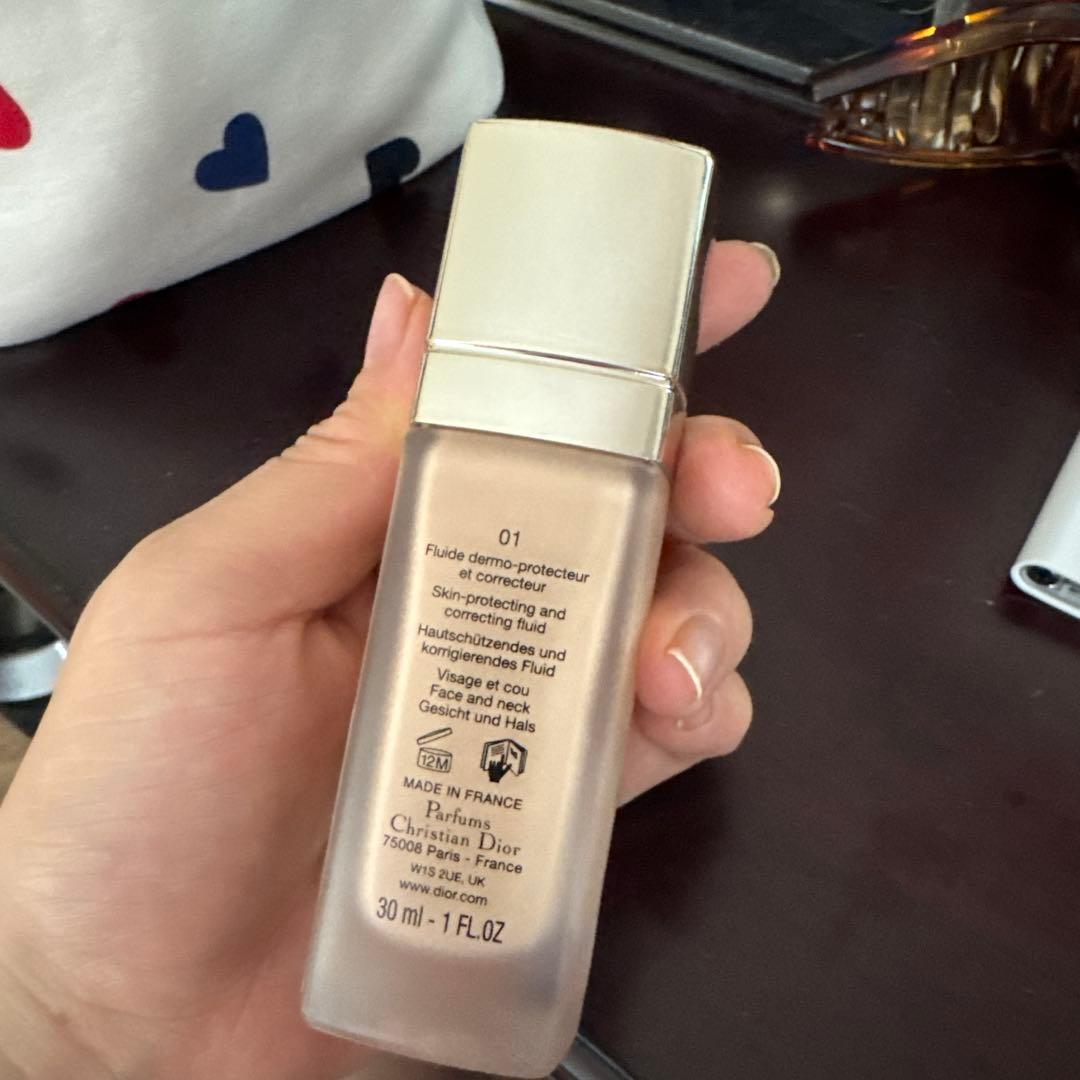 1度のみ使用　Dior プレステージ　BBクリーム　01