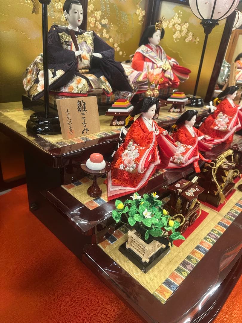 雛人形 三段飾り 五人飾り 収納台付き 金屏風 ぼんぼり付き 新品未使用