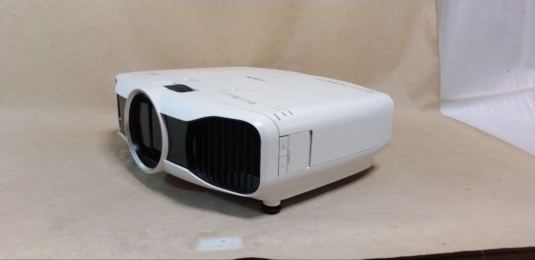 epson TW8200W 2400ルーメン ランプ使用時間294h