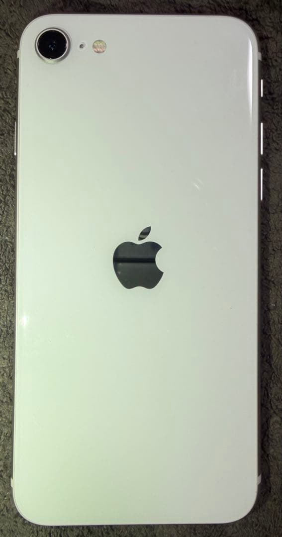 iPhoneSE3 64gb ホワイト　SIMフリー　バッテリー最大容量100%