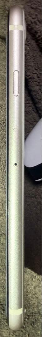 iPhoneSE3 64gb ホワイト　SIMフリー　バッテリー最大容量100%