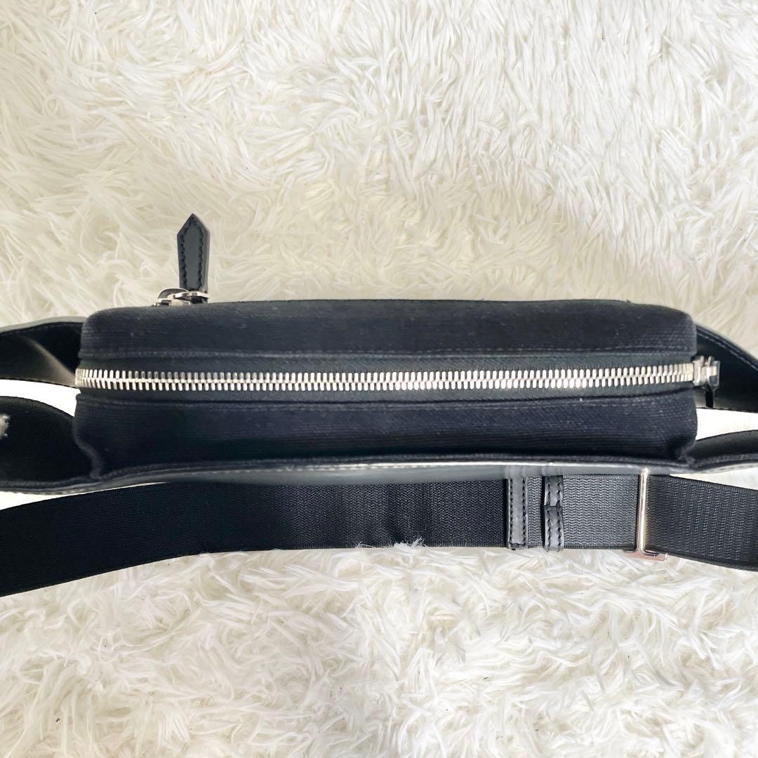 【美品】バレンシアガ ネオリフト ウエストポーチ キャンバス レザー 黒