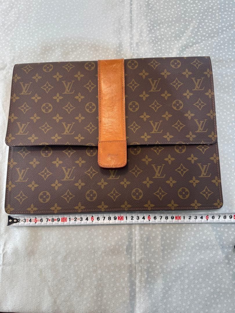 Louis Vuitton モノグラム A4書類ケース