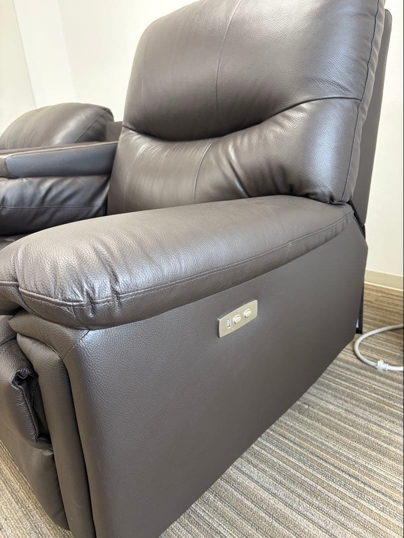 リクライニング機能付き3人掛けソファ